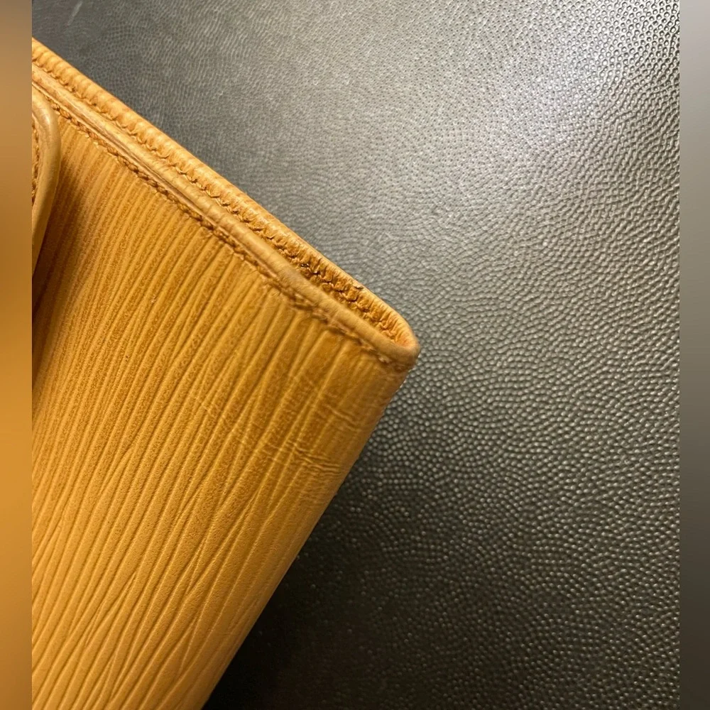 Louis Vuitton Malletier Yellow Epi Porte Tresor International Wallet RARE